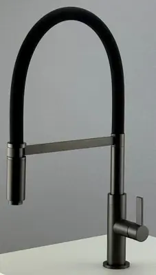 Ausmann Lavea gun metal keukenkraan PVD grafiet met draaibare en flexibele uitloop 1208957437