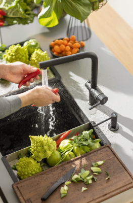 Franke Active Twist Eenhendel Mengkraan Zwart met Uittrekbare Uitloop en Geïntegreerde Waste Bediening 115.0669.769